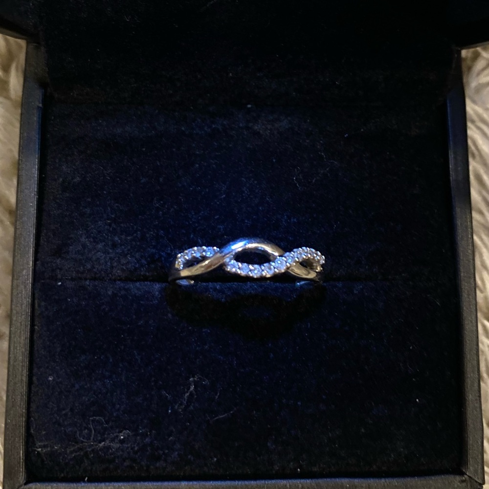Infinity diamond ring